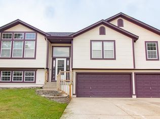 908 SE 14th St, Lees Summit, MO 64081