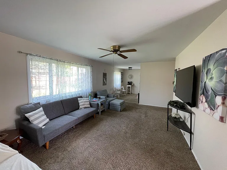 2625 Rochester Ave — Photo 5