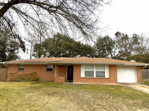 645 Camelia Dr, Vidor, TX 77662