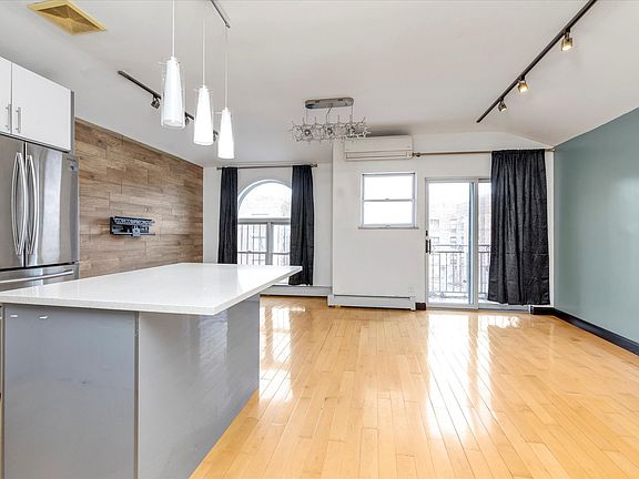 4th image of 162-02 71st Ave Floor 3