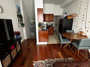 1033 Pearl St, Philadelphia, PA 19107