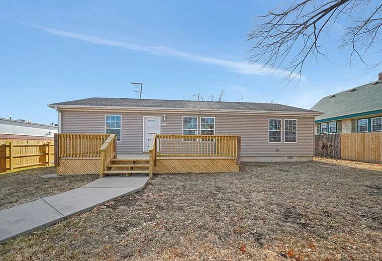2617 Orchard St — Photo 3