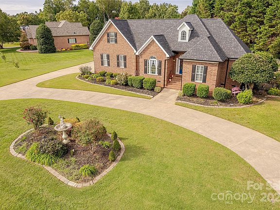 2nd image of 748 Creekbridge Dr