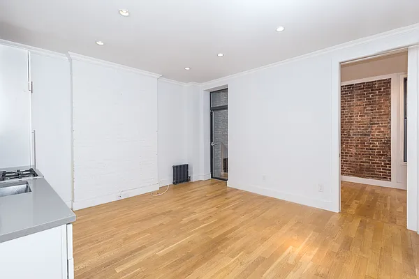 Rented by Nooklyn NYC LLC | media 17