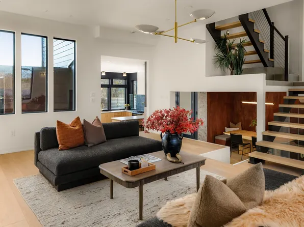 2312 Brittany Dr, Nashville, TN 37206