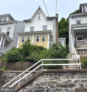 235 Chestnut St, Ashland, PA, 17921