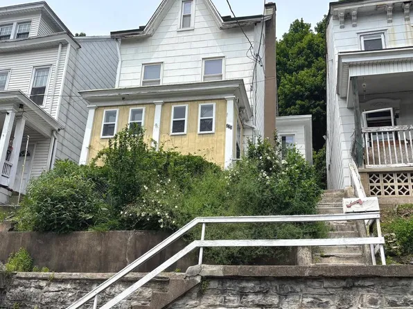 235 Chestnut St, Ashland, PA 17921