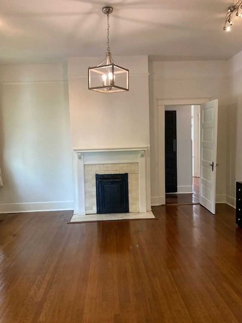Lovely spacious 3 bedroom, 2 bath single family home! — Photo 3