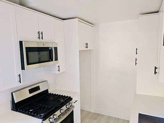 4th image of 628 Park Ave APT B