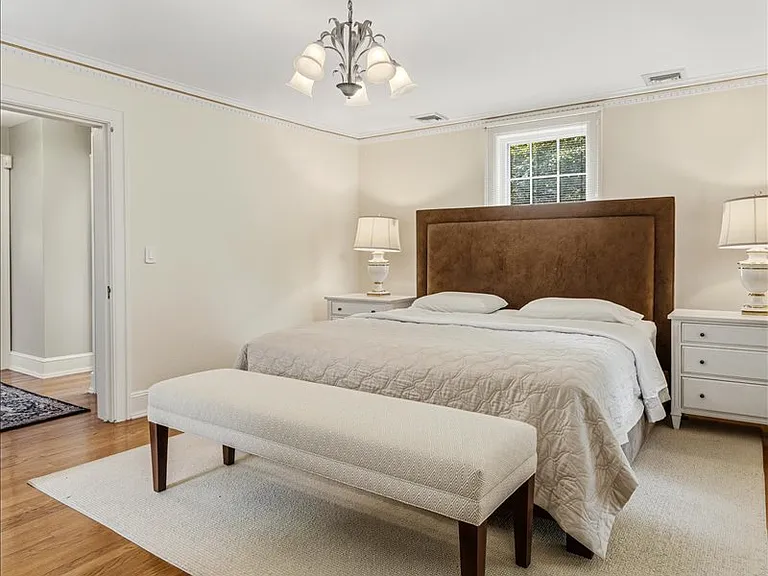 180 Greenway Ter S — Photo 19