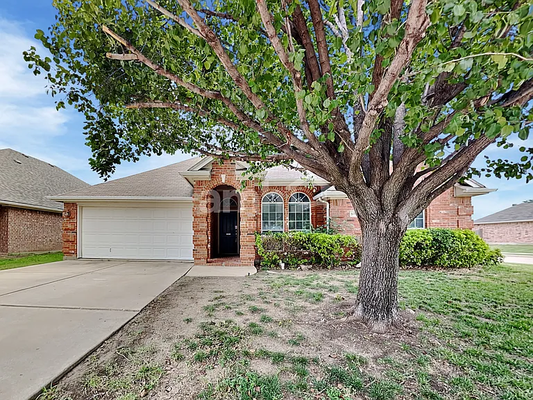 5745 Ozark Dr — Photo 1
