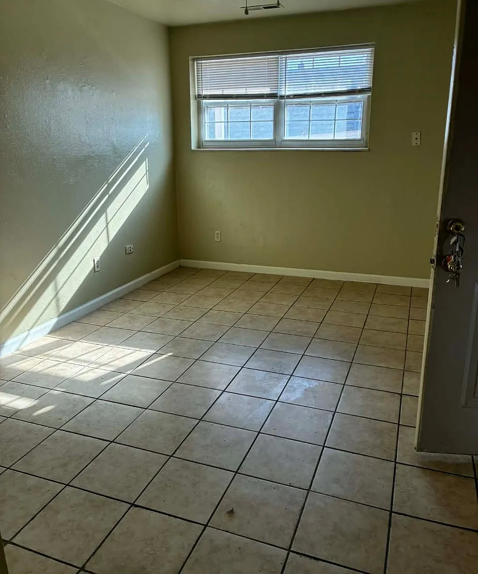 2 bed, $750 — Photo 4