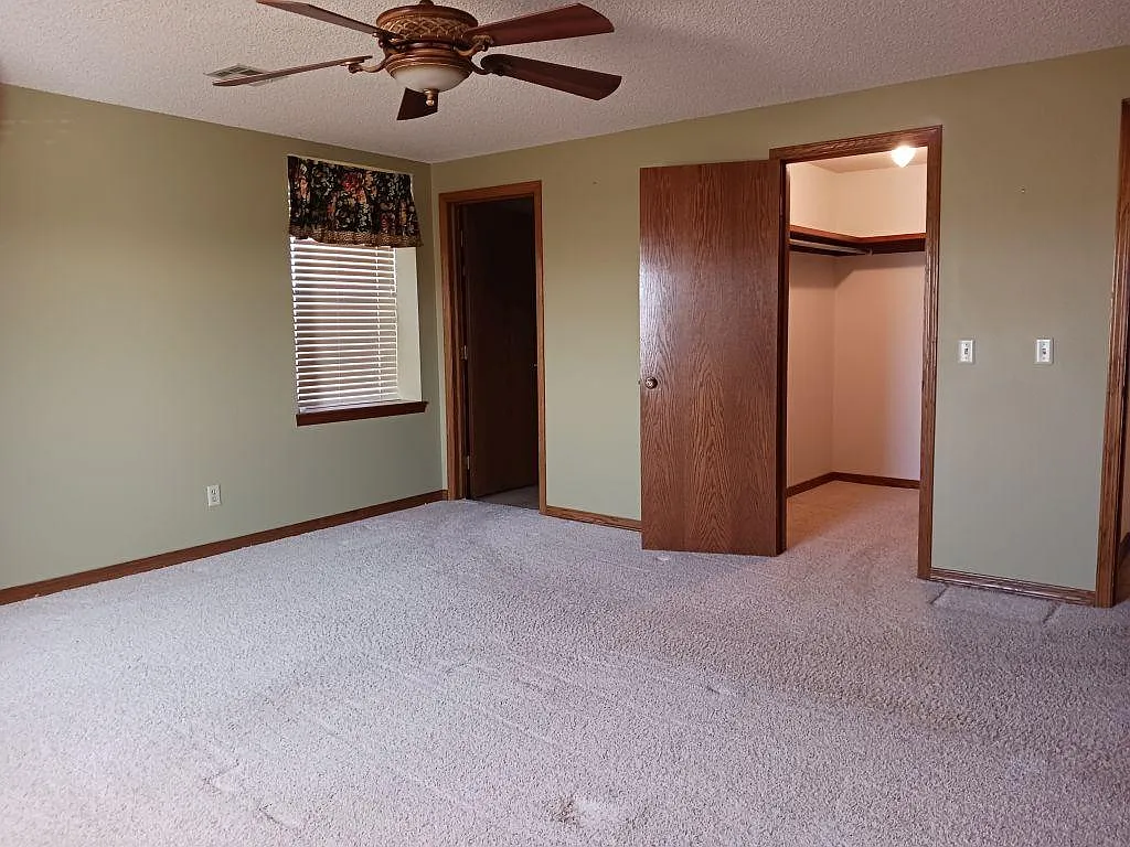 2 bed, 1640 sqft, $1,365 — Photo 4