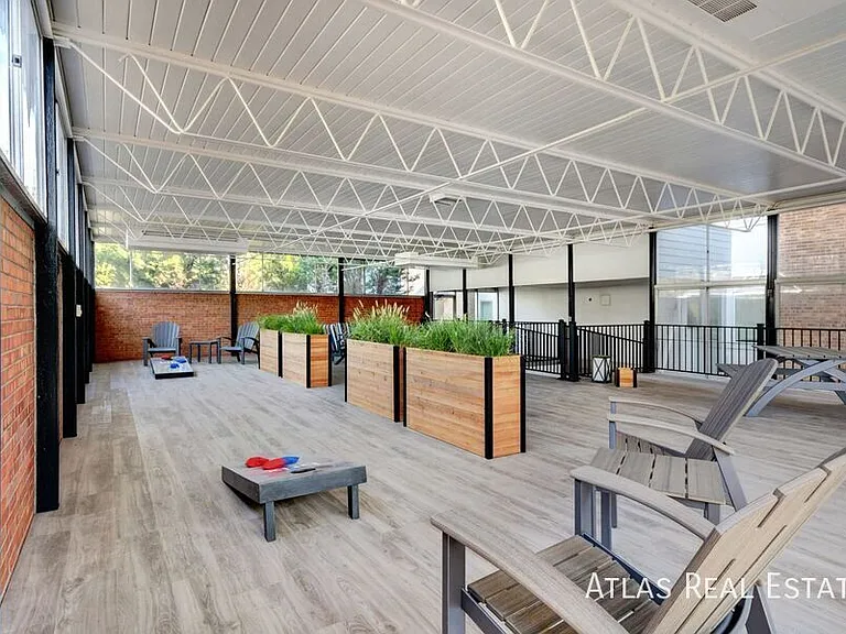 1009 13th Avenue — Photo 16