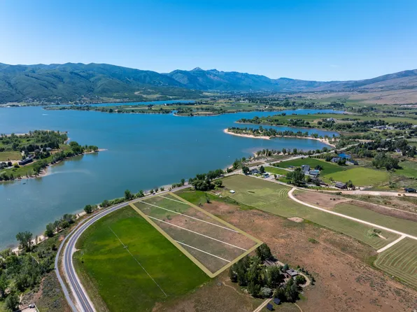 576 N 7100 E, Huntsville, UT 84317