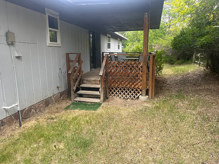1055 Cascade St — Photo 2