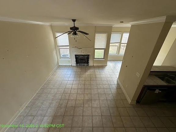 4th image of 3916 Delaware Ave