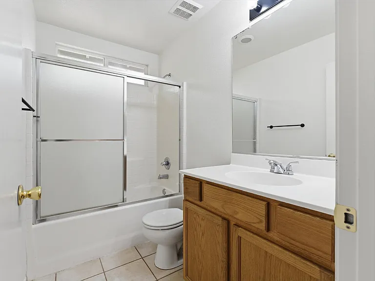 42144 Madison Ct — Photo 18