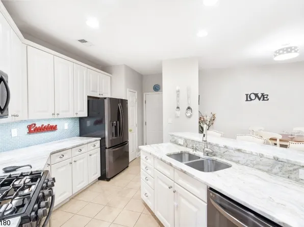 52 Henning Ter #802, Denville, NJ 07834