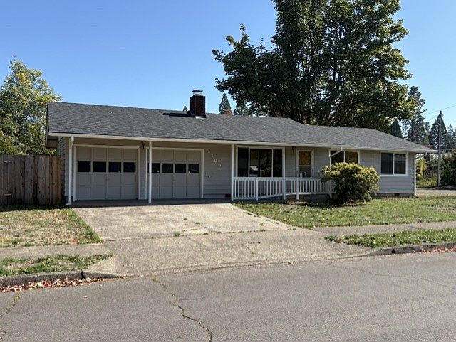 1st image of 1105 1st St
