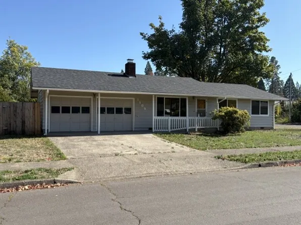 1105 1st St, Springfield, OR 97477