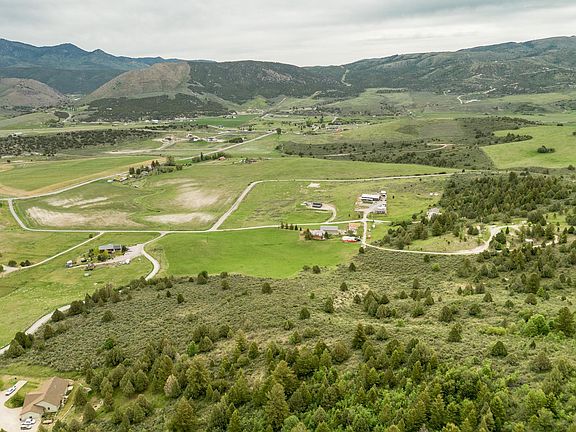 3rd image of E Victory View Rd