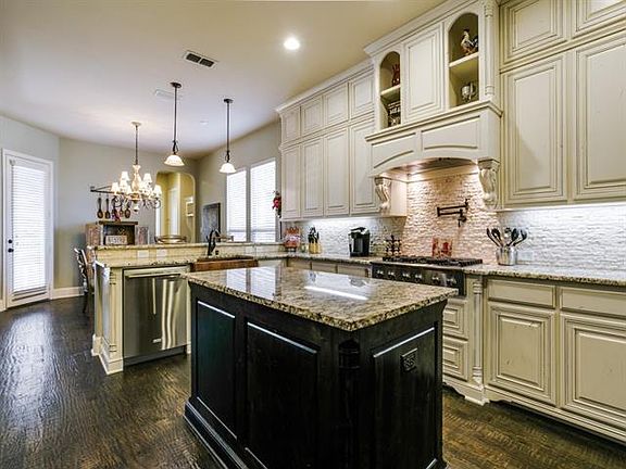 5th image of 11085 Potomac Ln