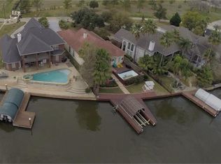 18 Villas Ways Dr, Montgomery, TX 77356