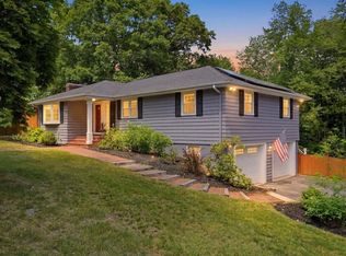 5 Stanford Dr, Westwood, MA 02090