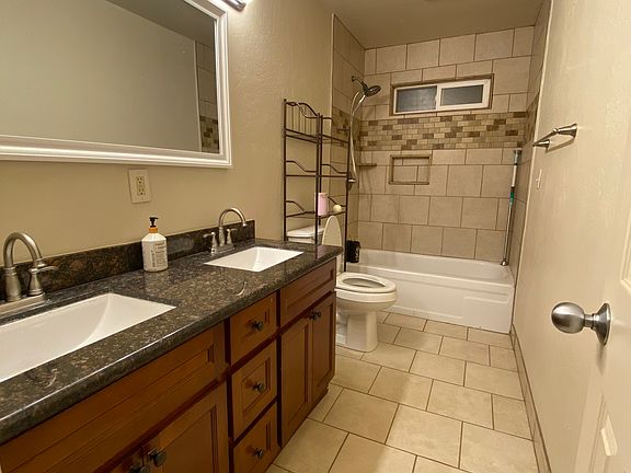 5th image of 3629 Larch Ave #A