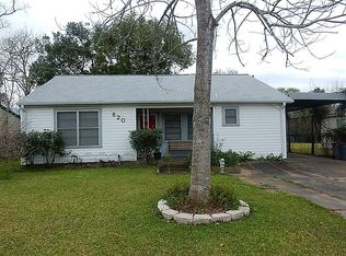 620 Lorraine St, Angleton, TX 77515