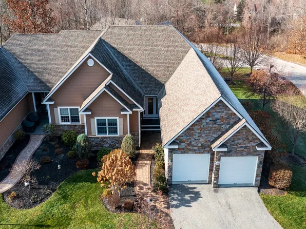 83 Carmel Place, Rutland Town, VT 05701