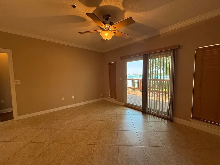 5 Laguna St #104 — Photo 7