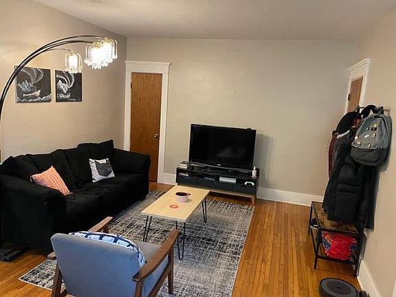 2nd image of 81 Montrose Ave