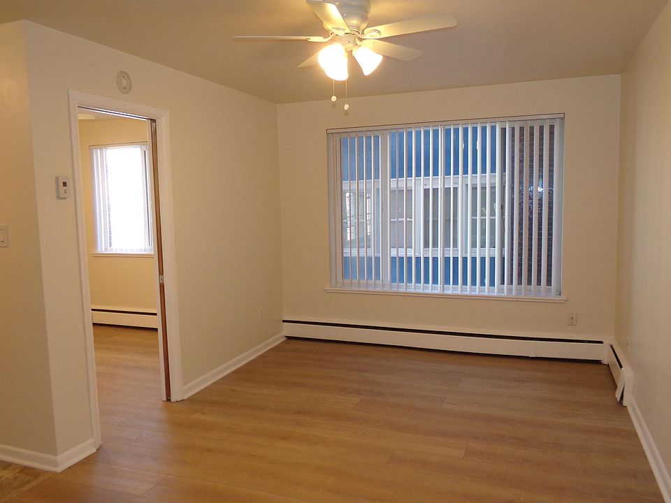 1st image of 1065 N Pearl St APT 105