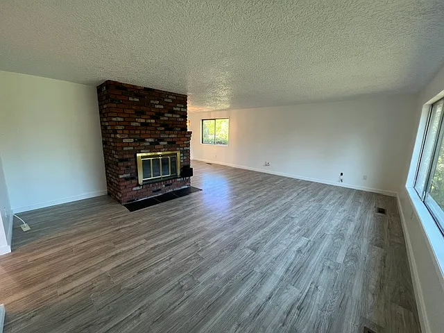 825 NW 21st Ave — Photo 8