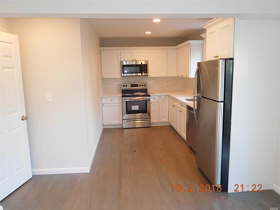 3rd image of 196 Beechwood Ave