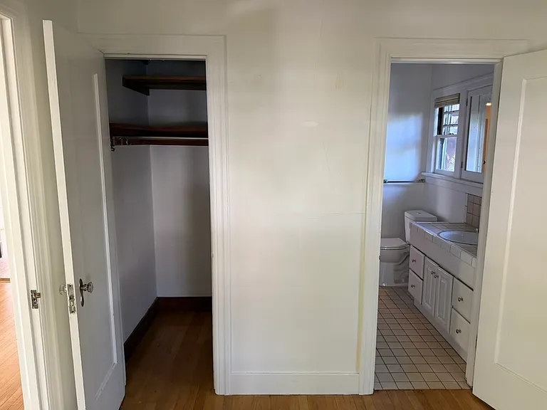 1258 Pine St — Photo 11