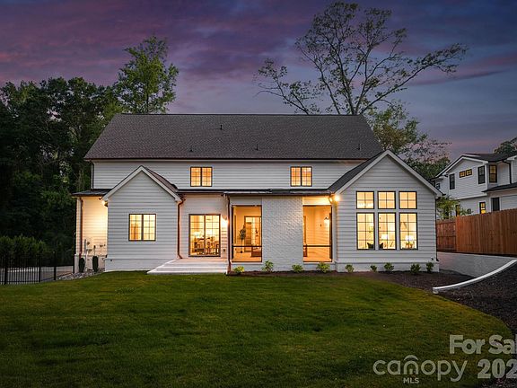3rd image of 444 Hunter Ln