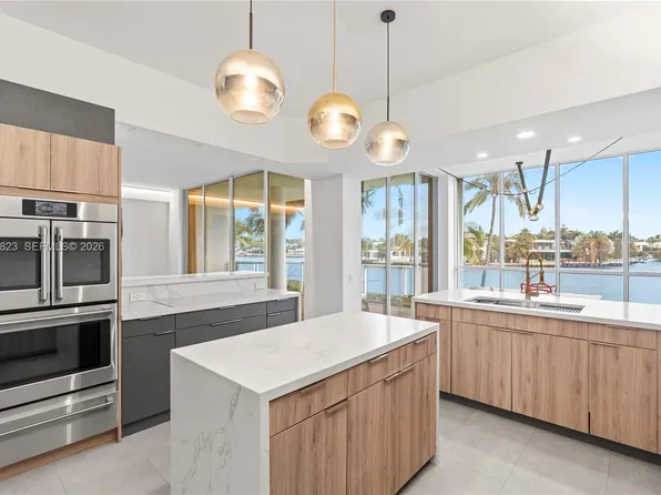 3801 NE 207th St #Th6, Aventura, FL 33180