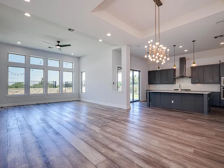 523 Baldovino Skyway — Photo 8