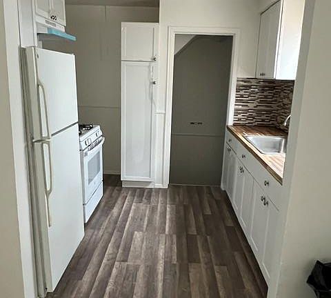 4th image of 8620 Rosemont Ave