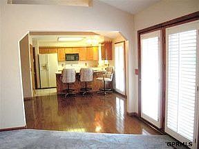 5th image of 7913 La Vista Dr
