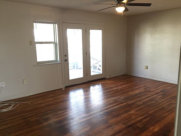 2nd image of 1512 E 23rd St