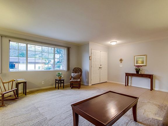 Light & Bright Entry