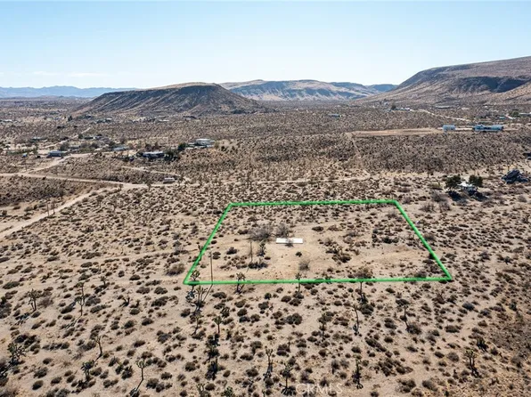 55625 Luna Vista Ln, Yucca Valley, CA 92284