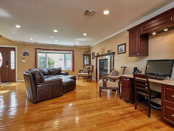 4th image of 3708 Hilaire Way