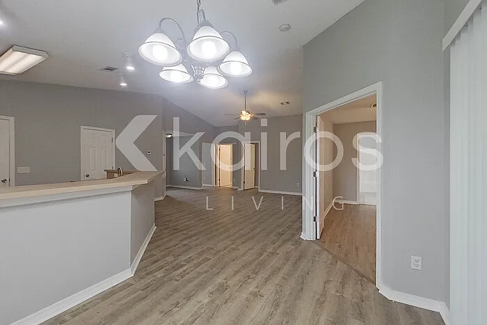 225 Leebeck Cir — Photo 5