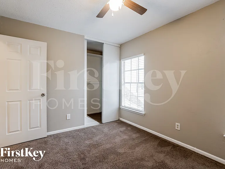 2410 Planters House Ln — Photo 12