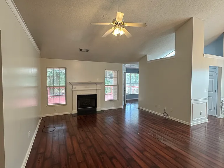 1840 Arborwood Dr — Photo 30